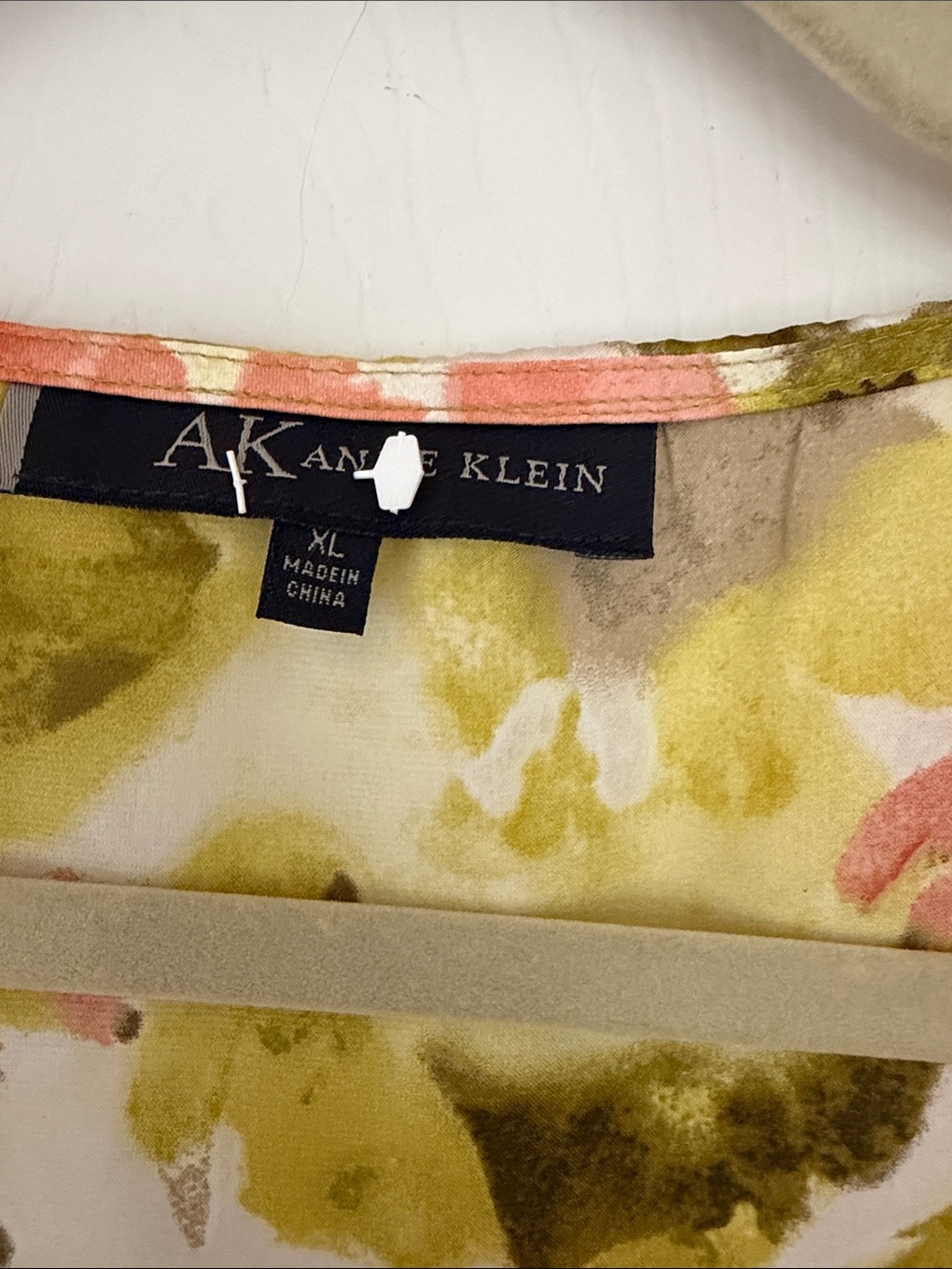 Ann Klein Sleeveless Floral Pleated Front Top - Coral & Olive, XL - Picture 3 of 5